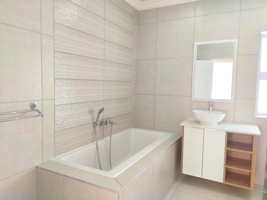 3 Bedroom Property for Sale in Reebok Western Cape